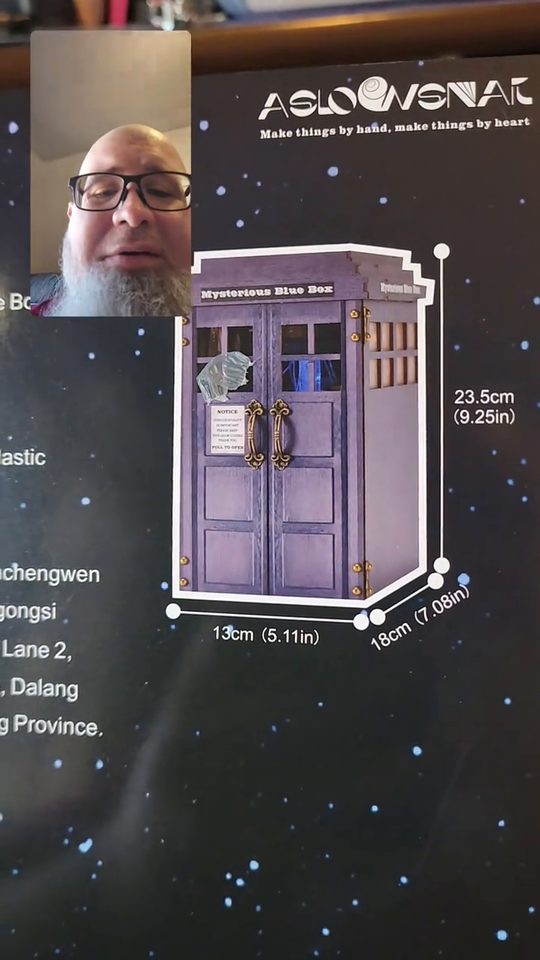 Three-quarter view of the blue box